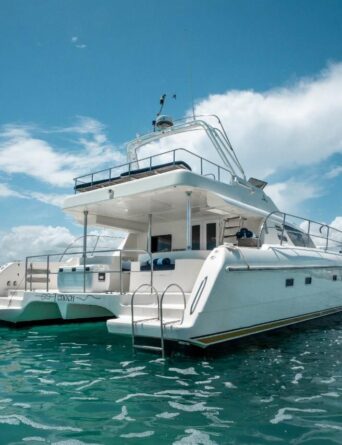 Catamaran - $850/h